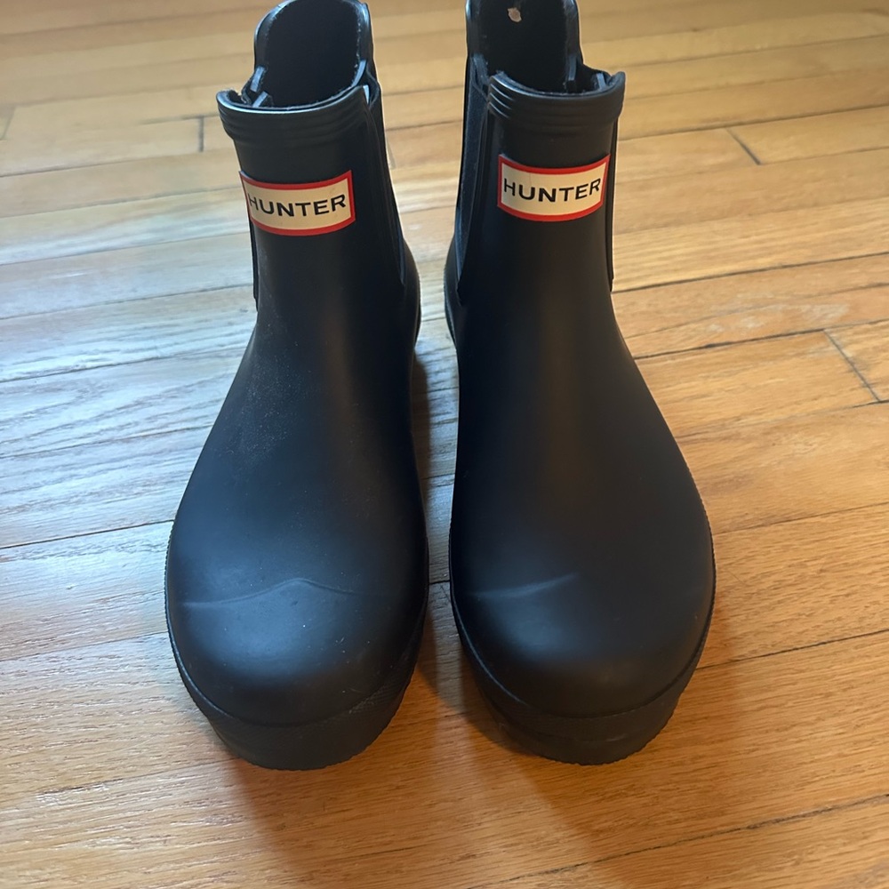 Hunter Mini Black Boots